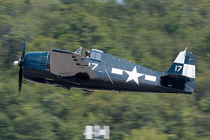 NX4998V aircraft